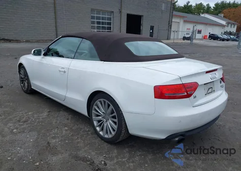 2011 Audi A5 2.0T Premium из США, поврежденный, VIN WAULFAFH2BN004889